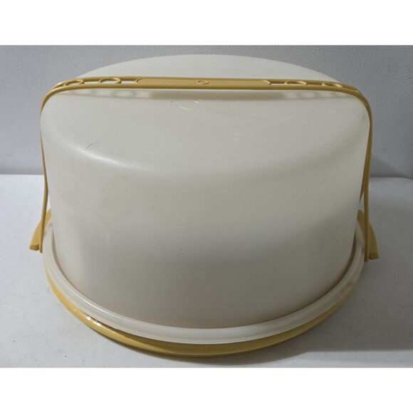 Tupperware Other - VNTG Tupperware Cake Carrier W/Handle And Removable Pie Plate Divider